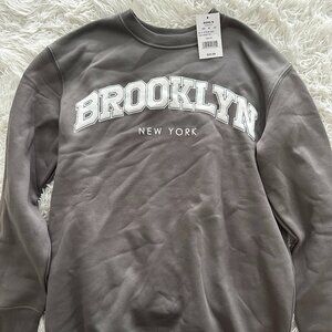 Kohl's Gray Brooklyn Graphic Sweatshirt - Size XS